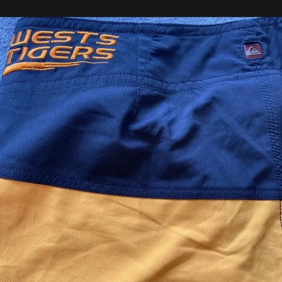 Quiksilver Mens NRL Wests Tigers Boardshorts Embroidered W30” Pre Owned EC - Picture 5 of 8